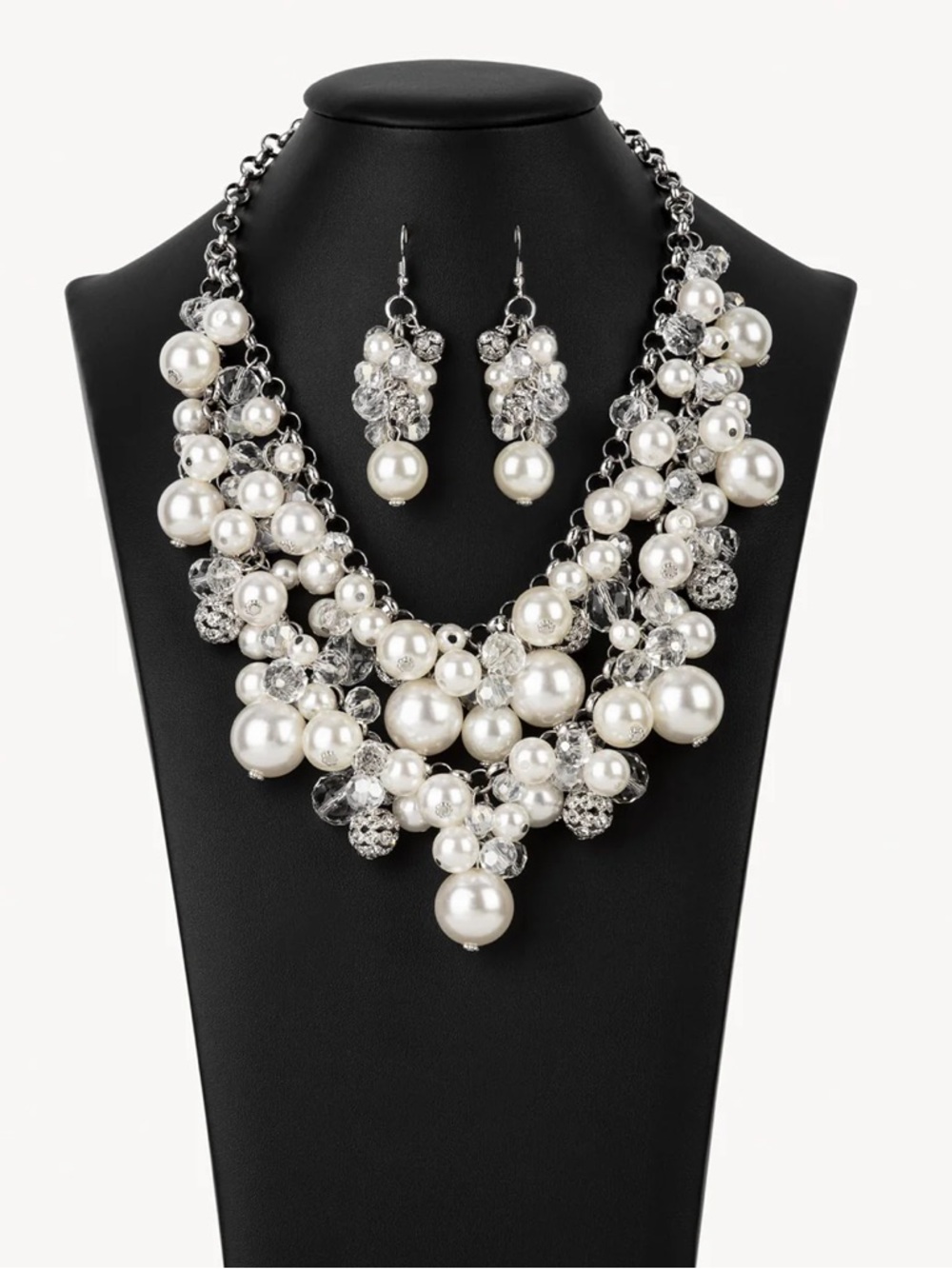 The Janie, Elegant Paparazzi Zi Collection Statement Necklace and Earring Set.